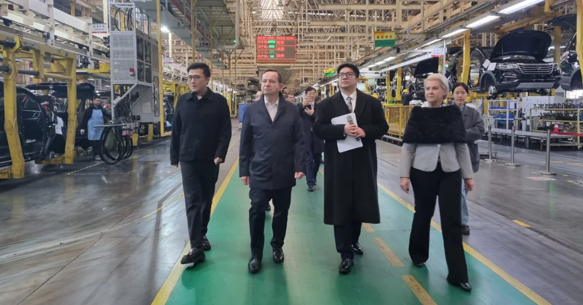 Marszałek Podkarpacia na Dalekim Wschodzie - delegacja poznawała chiński przemysł