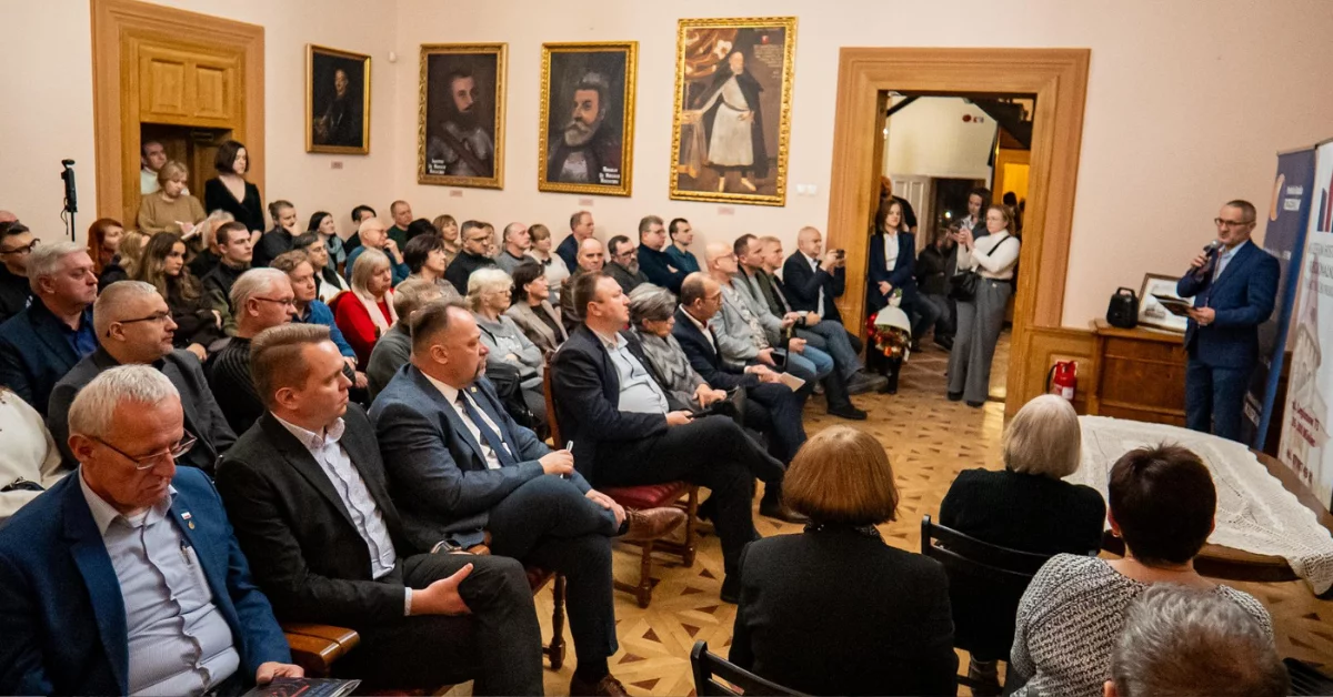 Od Titanica po PRL. Wystawa o historii radia otwarta w Mielcu