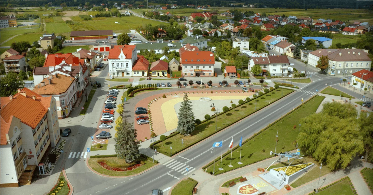 Narodziny, pożegnania i stulatkowie. Radomyśl Wielki w liczbach