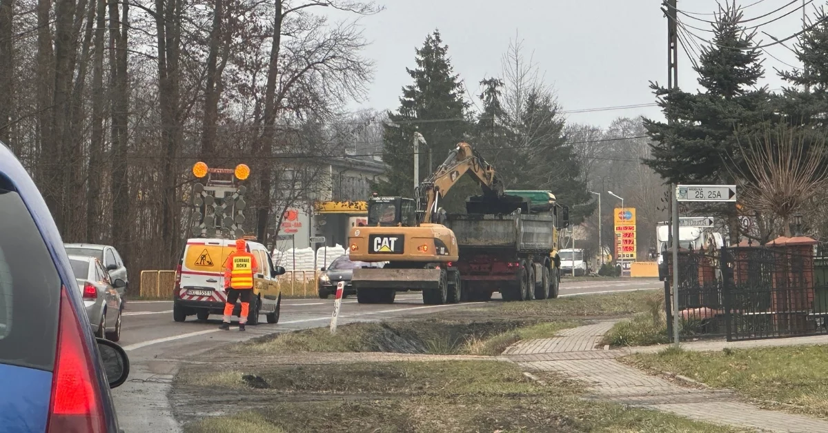 Utrudnienia na drodze krajowej nr 9 w kierunku Kolbuszowej. Ruch odbywa się wahadłowo