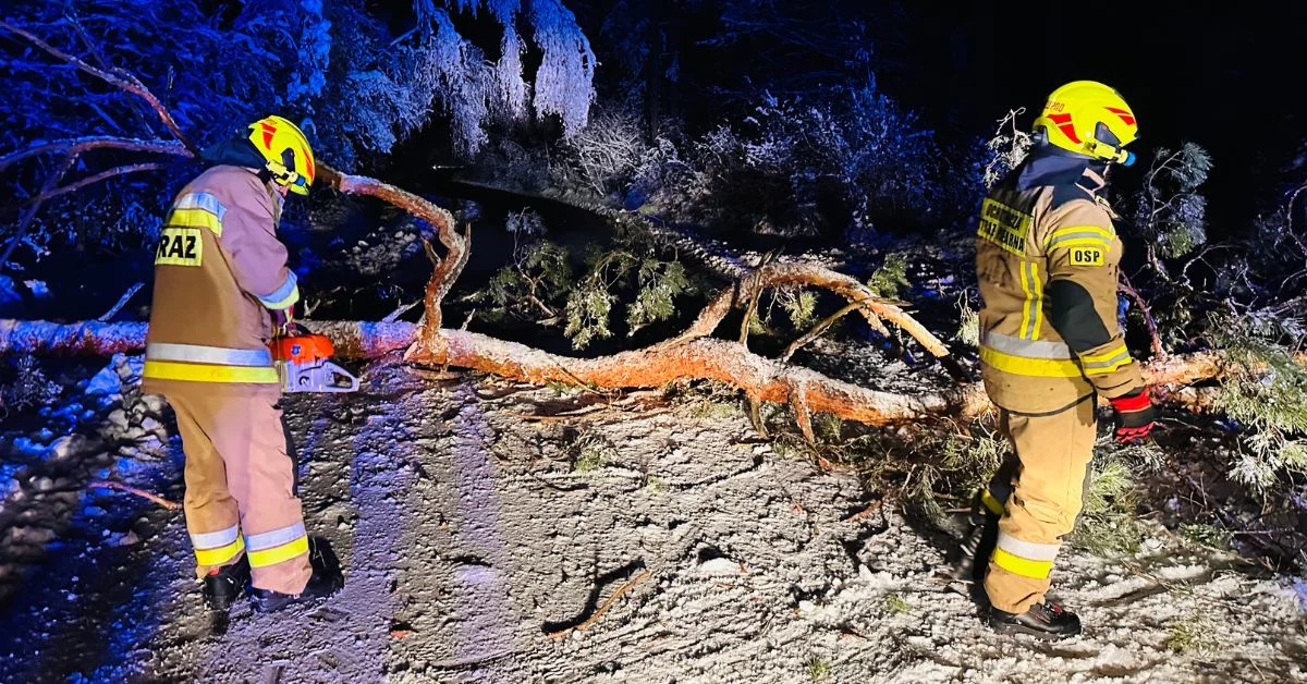 Brak reakcji władz Kolbuszowej. Strażacy walczący ze skutkami śnieżycy zignorowani i pozostawieni bez wsparcia