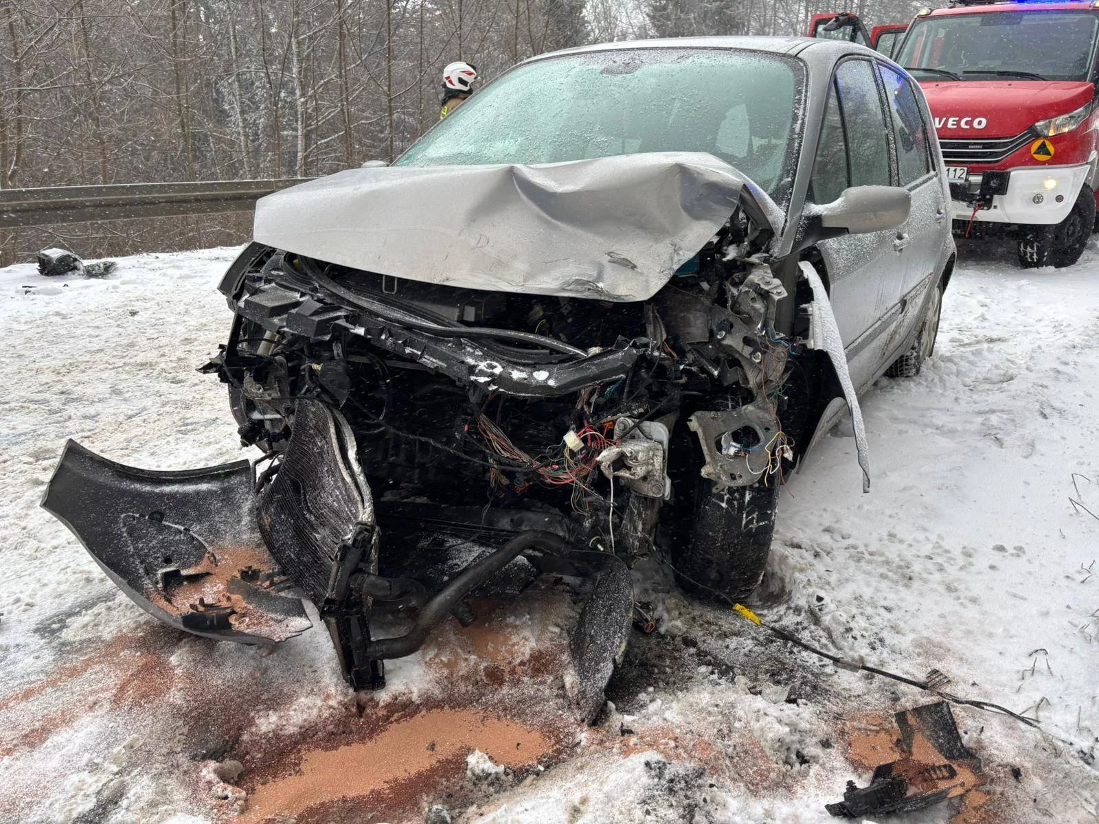 Dramatyczny wypadek w Bieszczadach. Ranni dorośli i dzieci, wśród poszkodowanych kobieta w ciąży