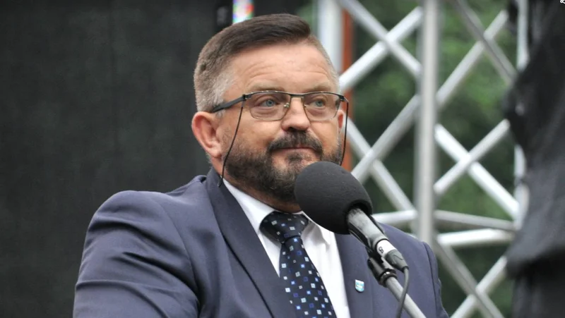 Obrazek do pytania - Przewodniczącym Rady Miejskiej w Kolbuszowej jest: