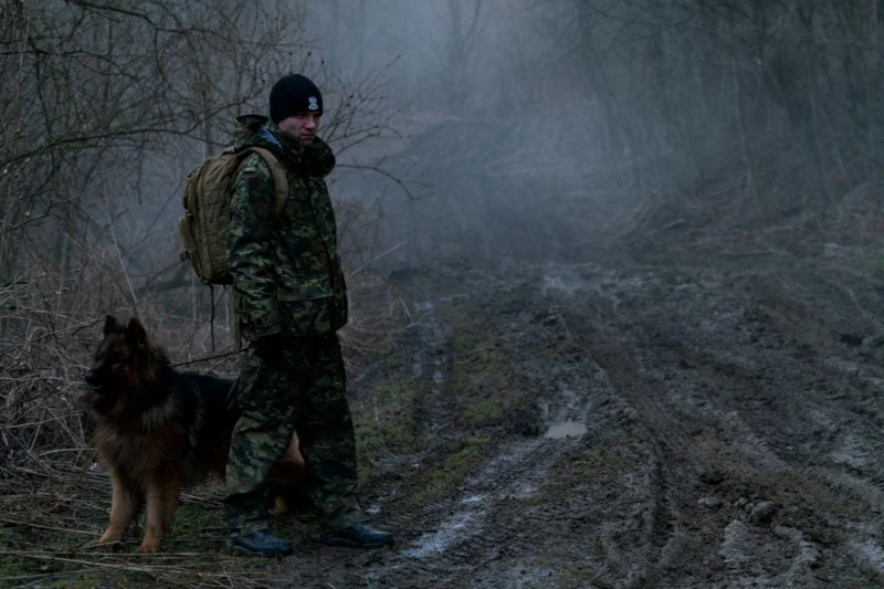 Obrazek do pytania - Jak wabił się pies służbowy, którego miał Rambo?