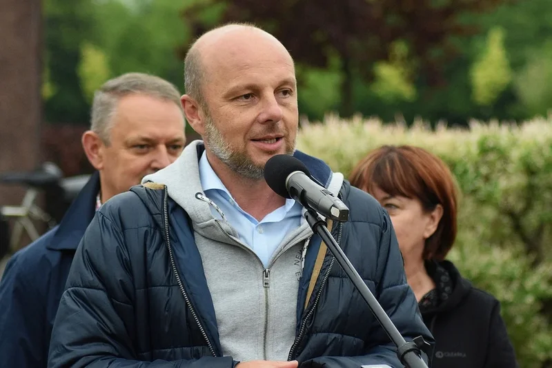 Obrazek do pytania - Kto pełnił funkcję prezydenta Rzeszowa za czasów III Rzeczpospolitej?