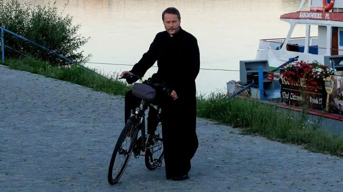 Obrazek do pytania - Jaka rzecz nigdy nie przytrafiła się Ojcu Mateuszowi?