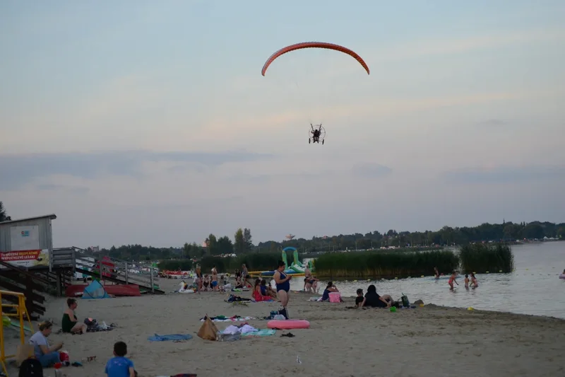 Obrazek do pytania - W którym roku po raz pierwszy Dni Tarnobrzega zorganizowano nad Jeziorem Tarnobrzeskim?