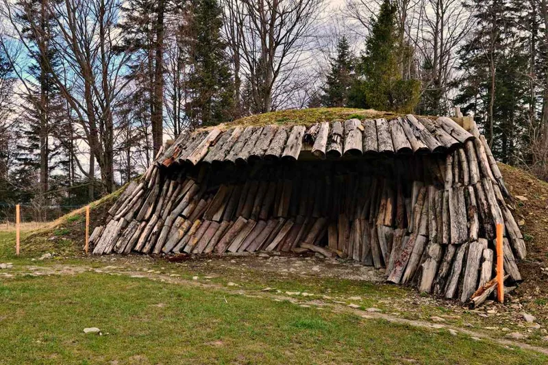 Obrazek do pytania - Gdzie znajduje się Plenerowe Muzeum Wypału Węgla Drzewnego?