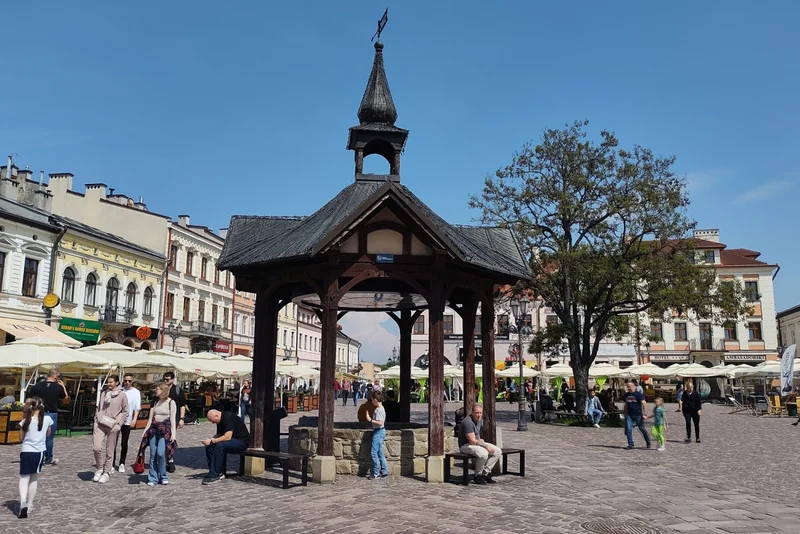 Obrazek do pytania - Jakie wymiary ma rzeszowski Rynek?