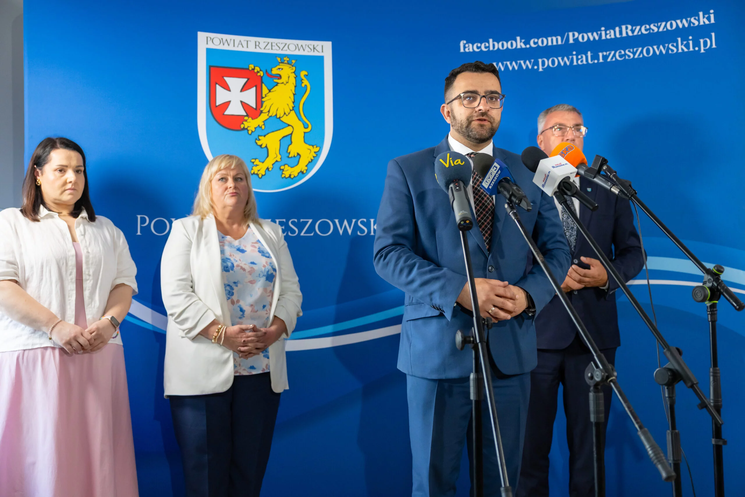 Dzieci czekają, miejsc brakuje. Dramatyczna sytuacja w pieczy zastępczej