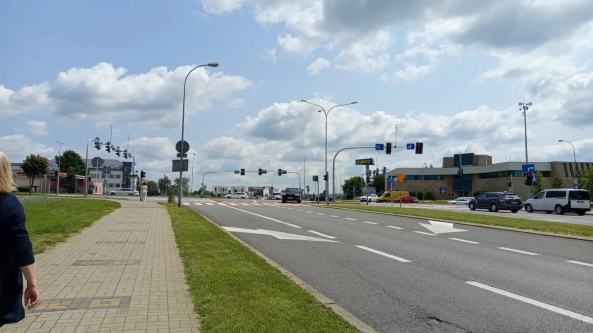 Dostarczał jedzenie i je kradł. Złodziej na jednym z rzeszowskich osiedli