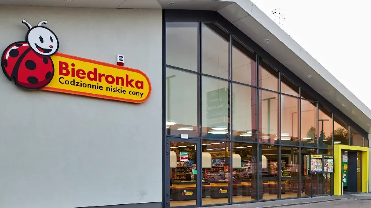 Zmiany przy kasach samoobsługowych w Biedronce. Chodzi o system kaucyjny