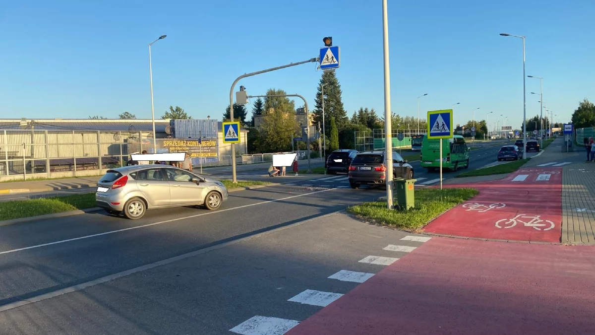 Wypadek trzech samochodów na ulicy Podkarpackiej w Rzeszowie [ZDJĘCIA]