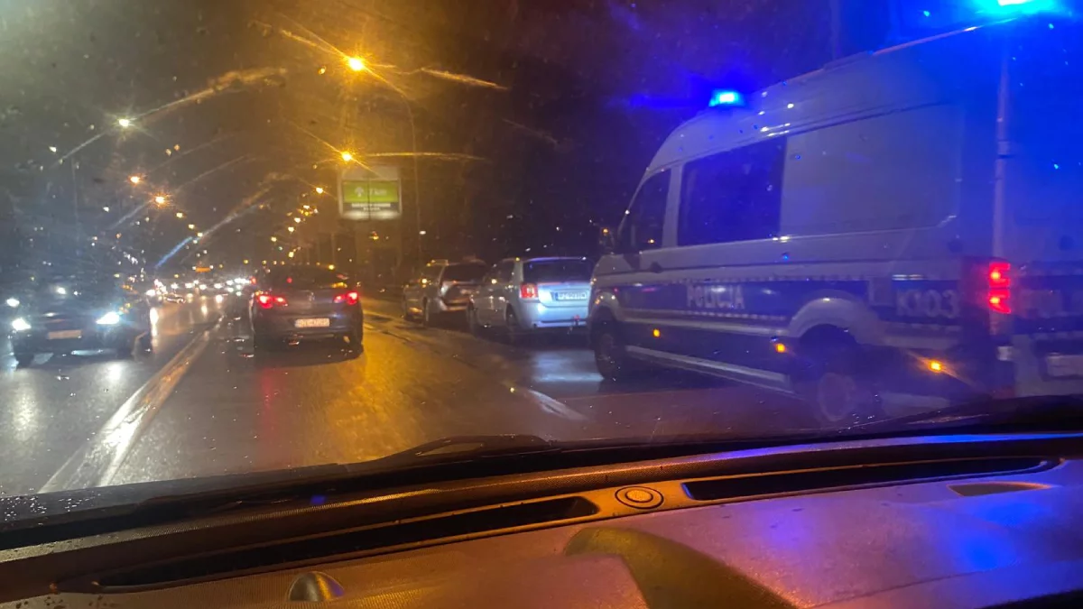 Wypadek na zaporze w Rzeszowie. Prawy pas zablokowany [ZDJĘCIA]