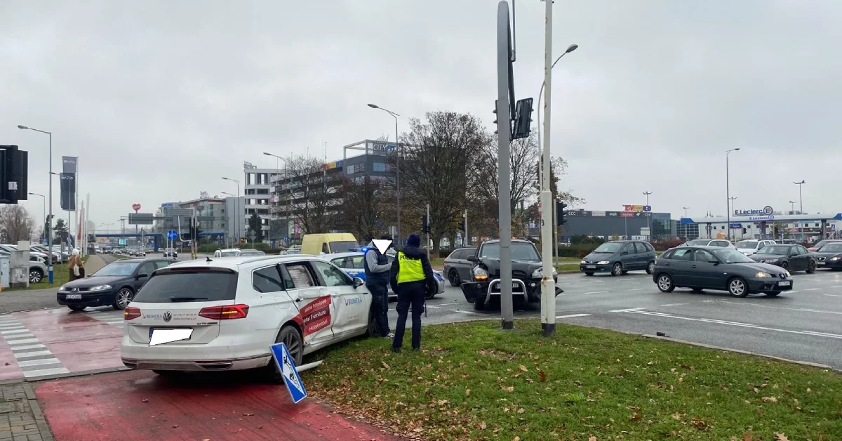Wypadek przy Leclerc`u w Rzeszowie. Spore utrudnienia w ruchu [ZDJĘCIA]