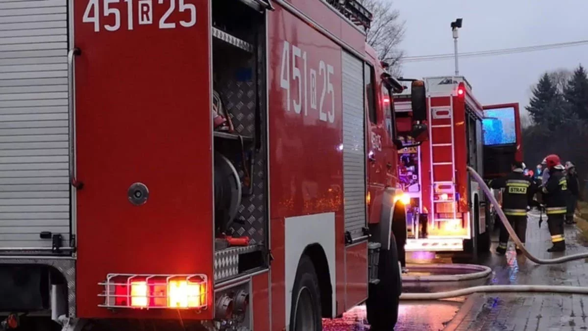 Pożar w bloku przy al. Rejtana w Rzeszowie. Jedna osoba poszkodowana