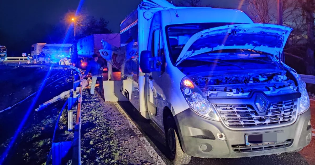 Wjechała wprost na auto. Wypadek w regionie [ZDJĘCIA]