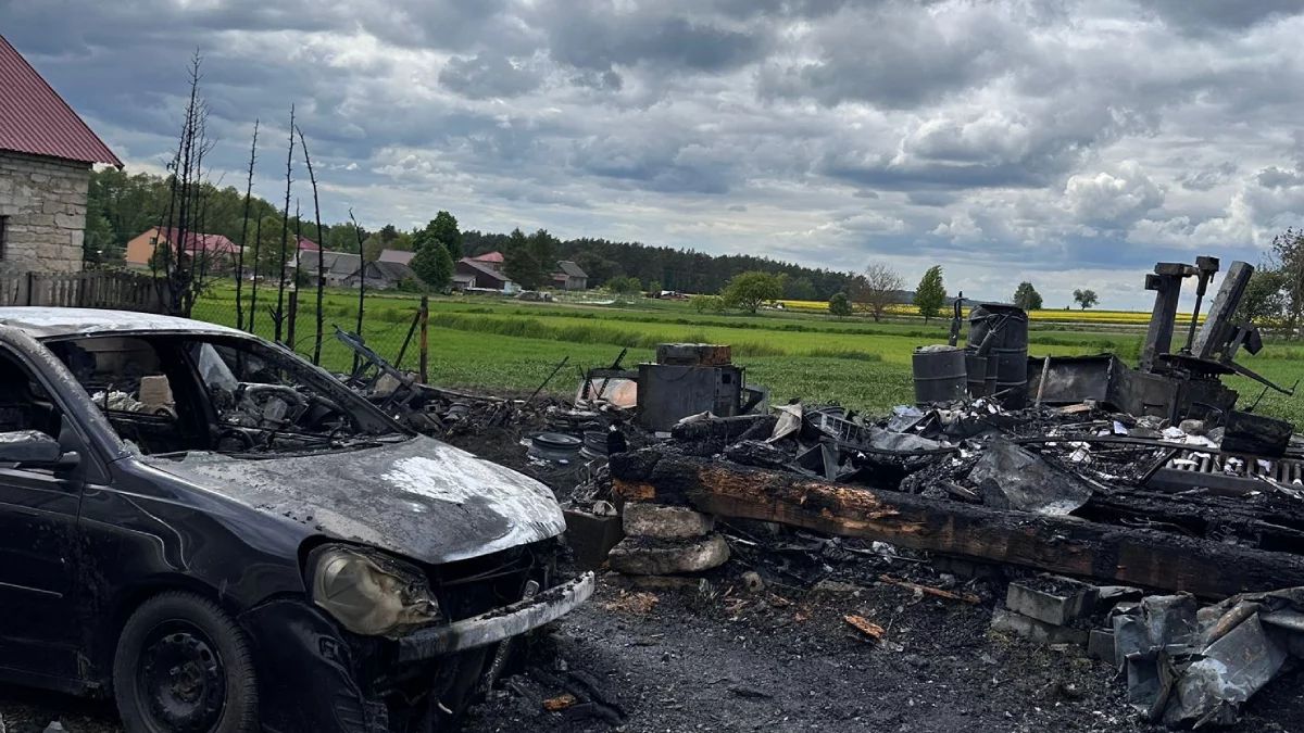 REGION: pożar warsztatu samochodowego. Dwie osoby ranne w akcji ratunkowej [ZDJĘCIA]