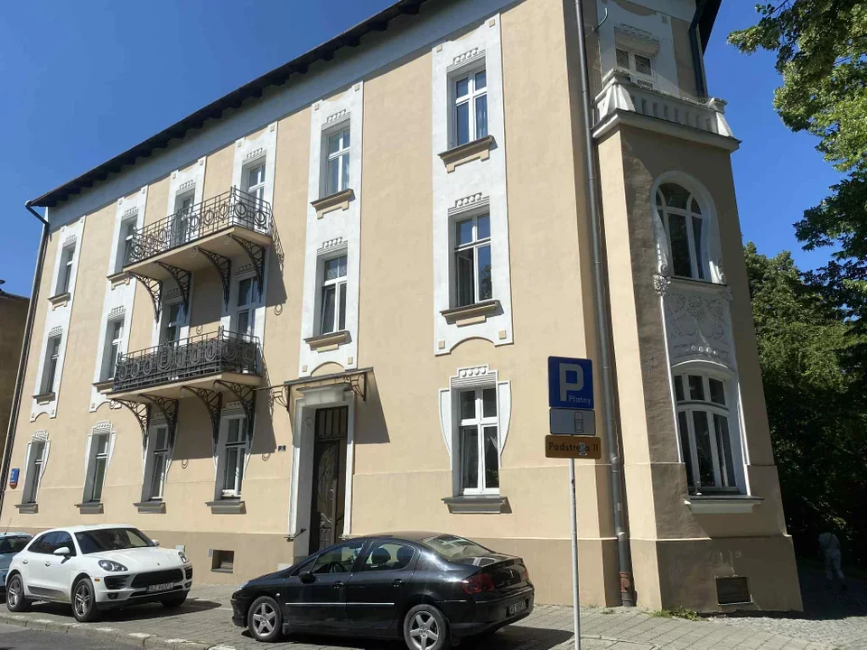 Pożar kamienicy w centrum miasta. Są poszkodowani