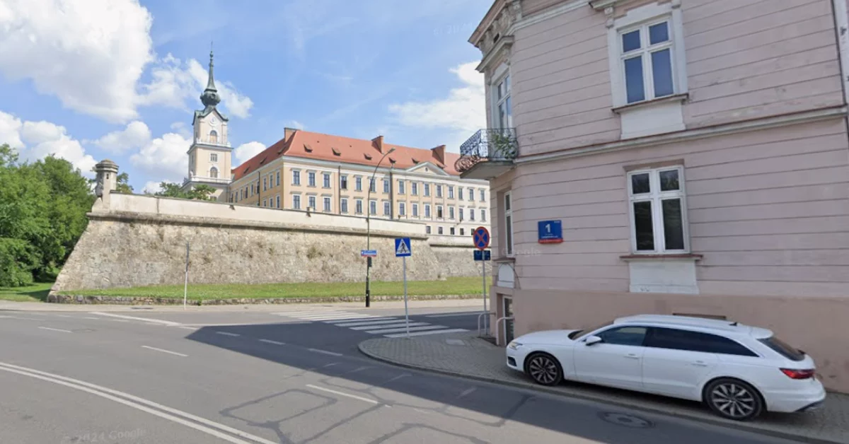 Ta kamienica może być twoja. Zabytkowy budynek w centrum Rzeszowa idzie na sprzedaż