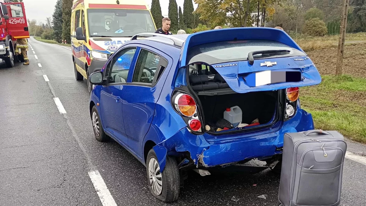 Chwila nieuwagi doprowadziła do wypadku trzech samochodów [ZDJĘCIA]
