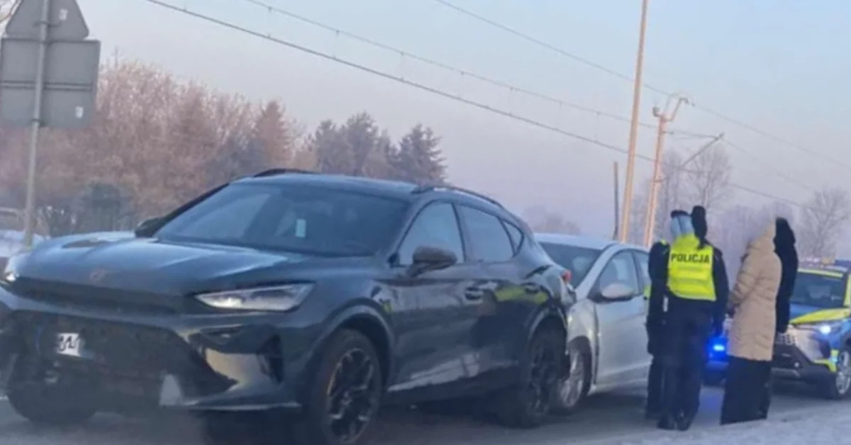 Rzeszów o poranku: kolizja na Warszawskiej i spore korki na Krakowskiej