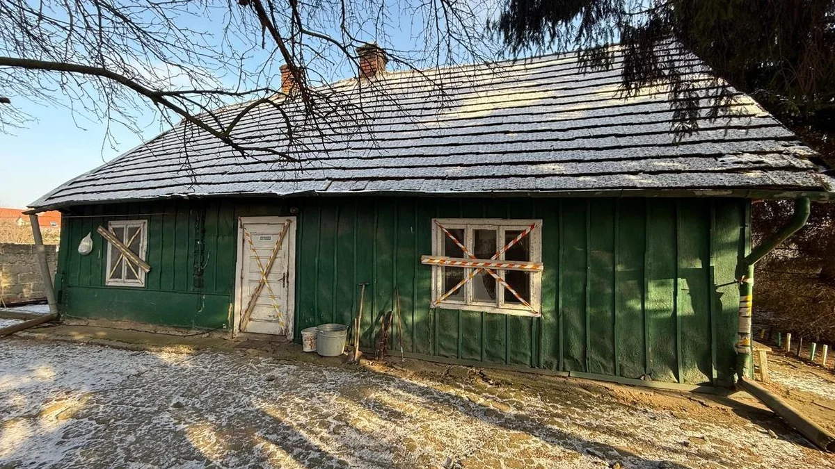 Mężczyzna w stanie hipotermii trafił do szpitala. Znaleźli go policjanci na Nowym Mieście