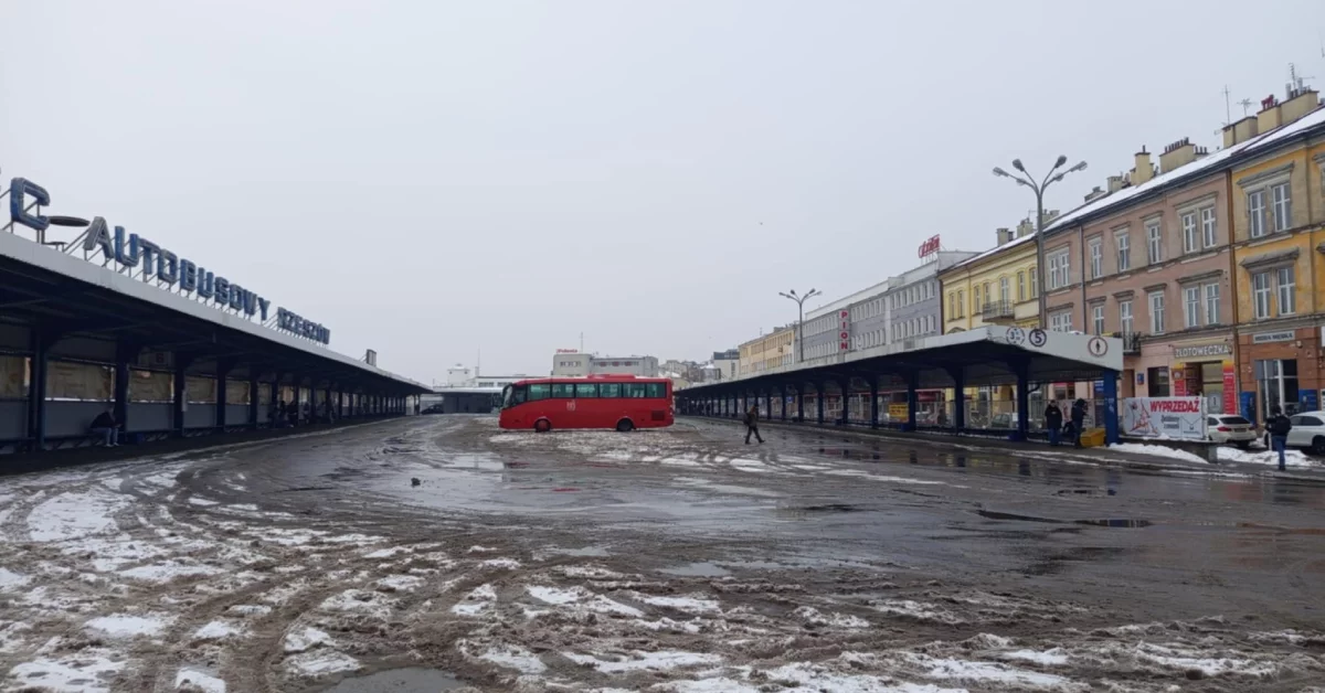 Dworzec niczym z prawdziwego horroru – to miejsce przejdzie prawdziwą metamorfozę! [ZDJĘCIA]