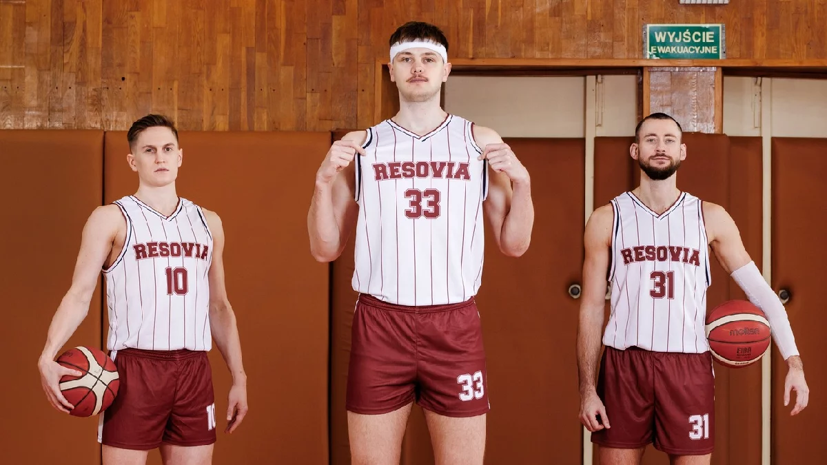 Kapitalne retro stroje Resovii z okazji 50-lecia mistrzostwa Polski [ZDJĘCIA]