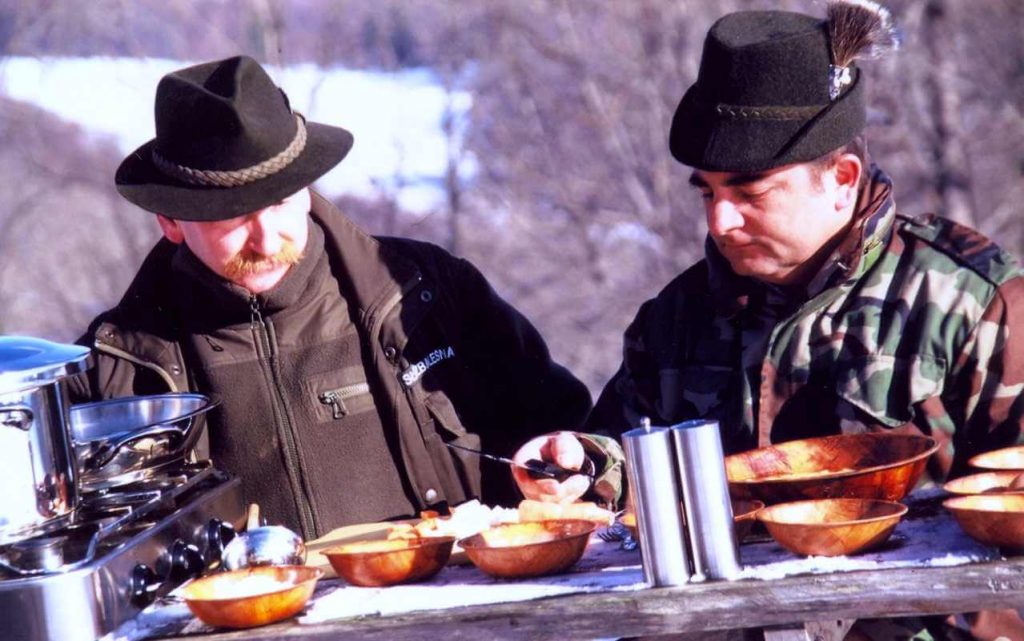 bieszczady-edwarda-marszalka-na-zdjeciu-z-robertem-maklowiczem