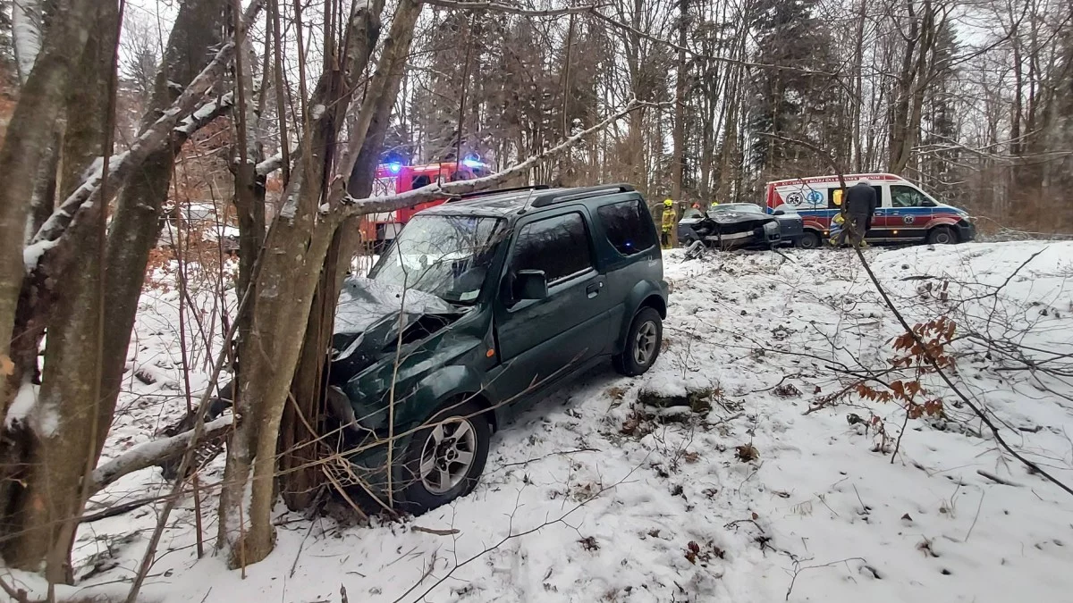 Zderzenie dwóch samochodów. Jedna osoba została poszkodowana