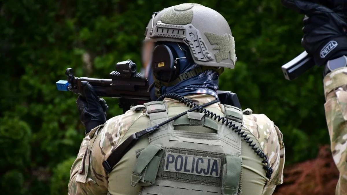 Alert RCB w Bieszczadach. "Możliwe odgłosy strzałów i loty helikopterów"