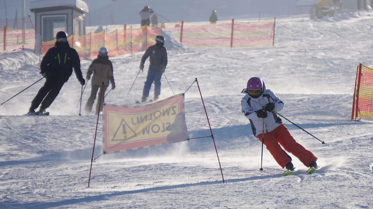 Sezon narciarski trwa w najlepsze. Takie warunki panują w Bieszczadach [ZDJĘCIA]