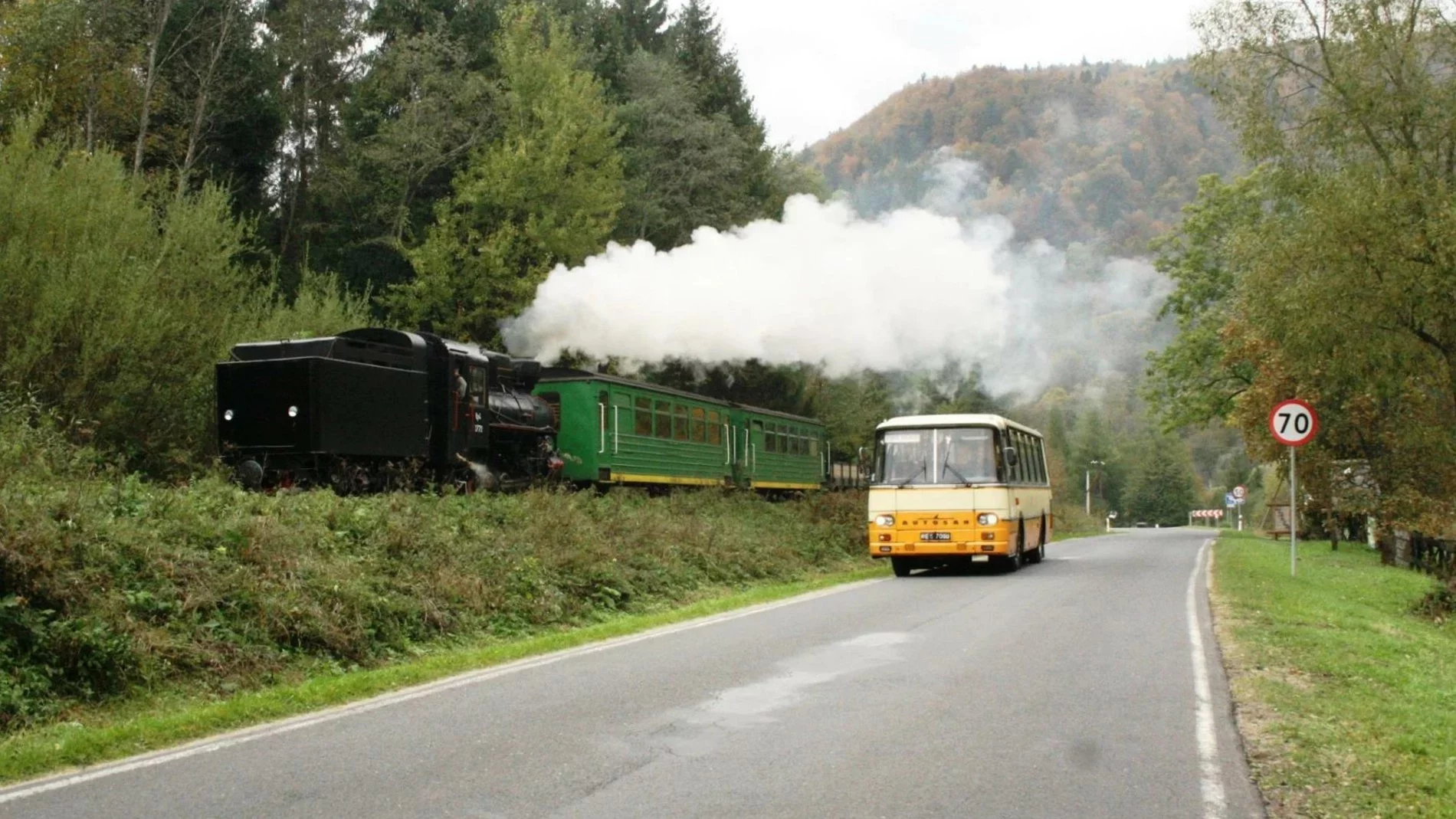 Takie autobusy woziły pasażerów po Bieszczadach i nie tylko. To kultowy model