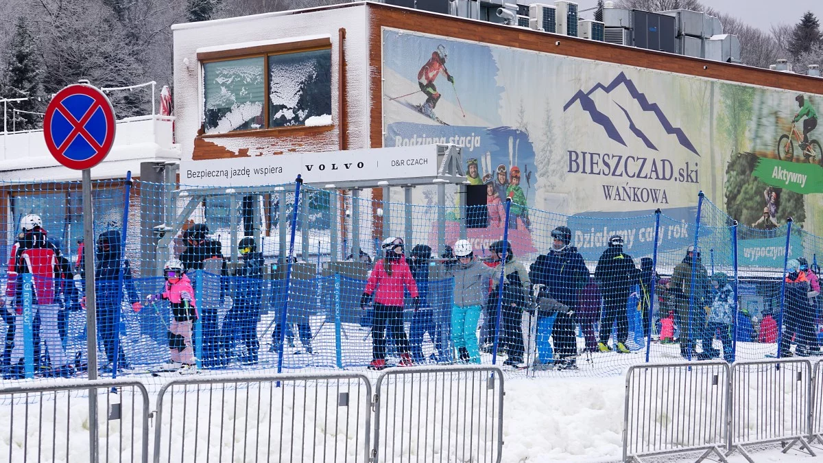 Tyle zapłacimy w największych ośrodkach narciarskich w Bieszczadach. Jakie są ceny?