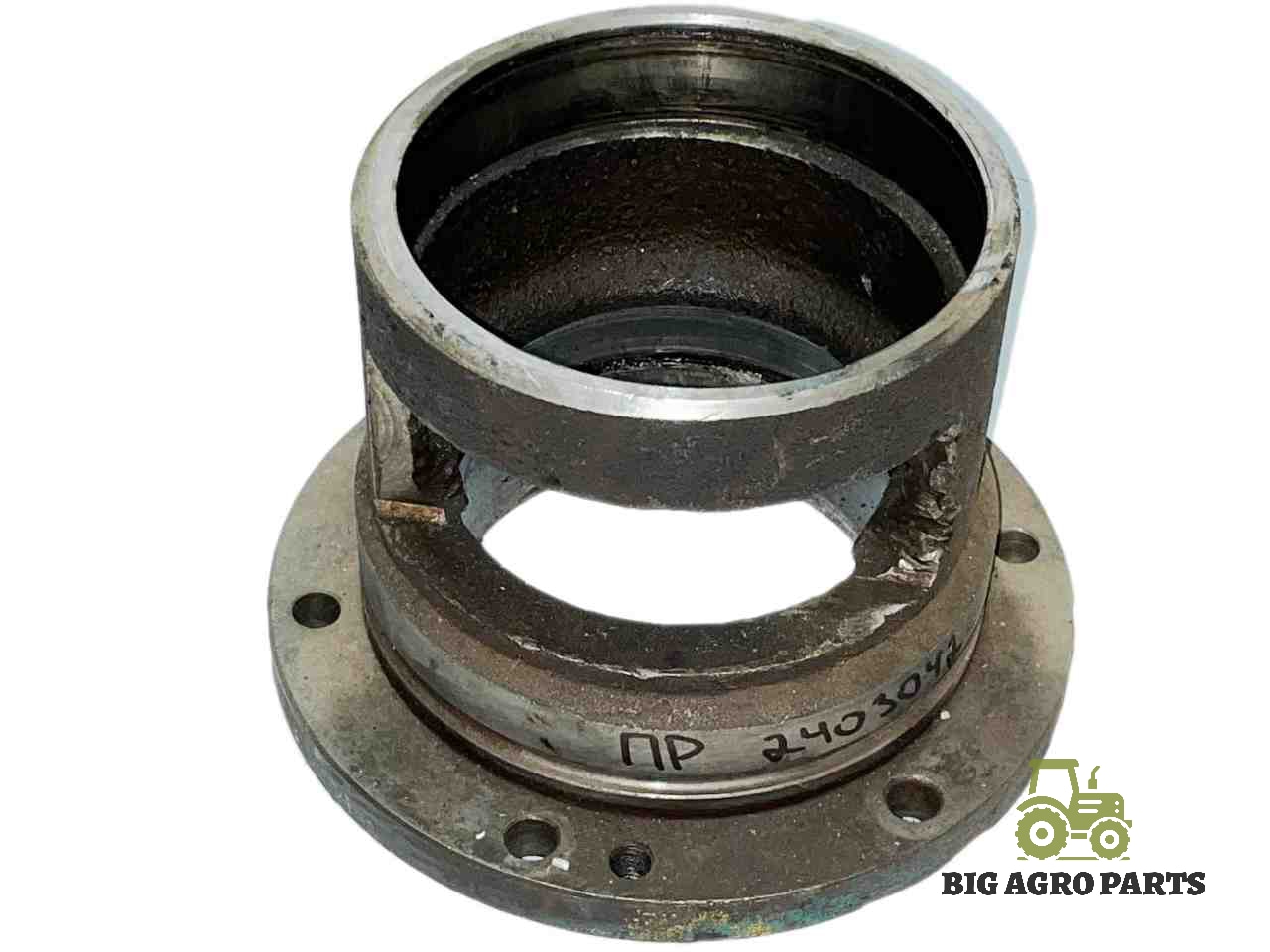 Стакан підшипників диференціала правий (з канавкою) ЮМЗ