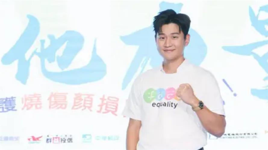 周興哲2歲女高燒痙攣翻白眼！嚇哭急叫救護車送醫