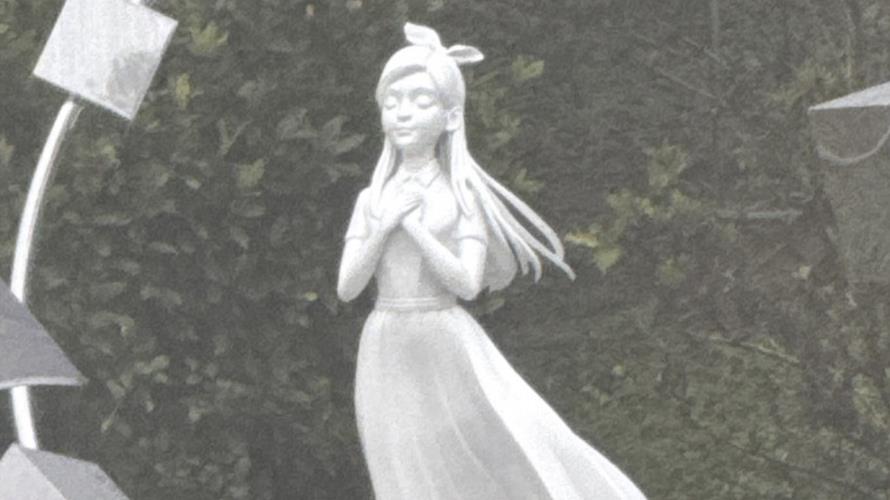 「她回來了」大S雕像曝光瞬間全場淚崩!小S顫手撫摸姊姊雕像