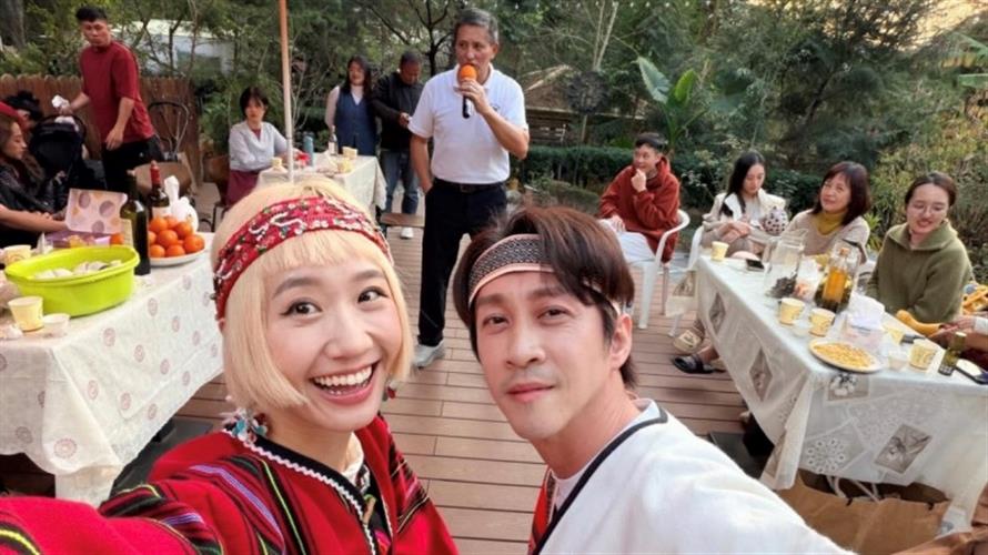 陳漢典首度當「泰雅女婿」回山上過年 與Lulu合力打年糕畫面曝