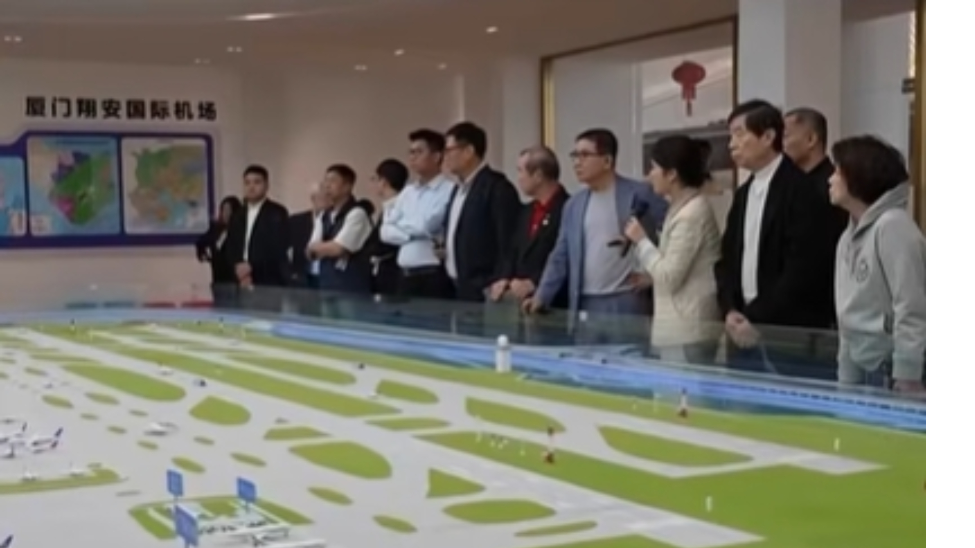 ▲3月16日，台灣觀光旅遊聯盟總會會長洪奇昌一行人前往廈門翔安機場參訪交流。翻攝中國福建臉書