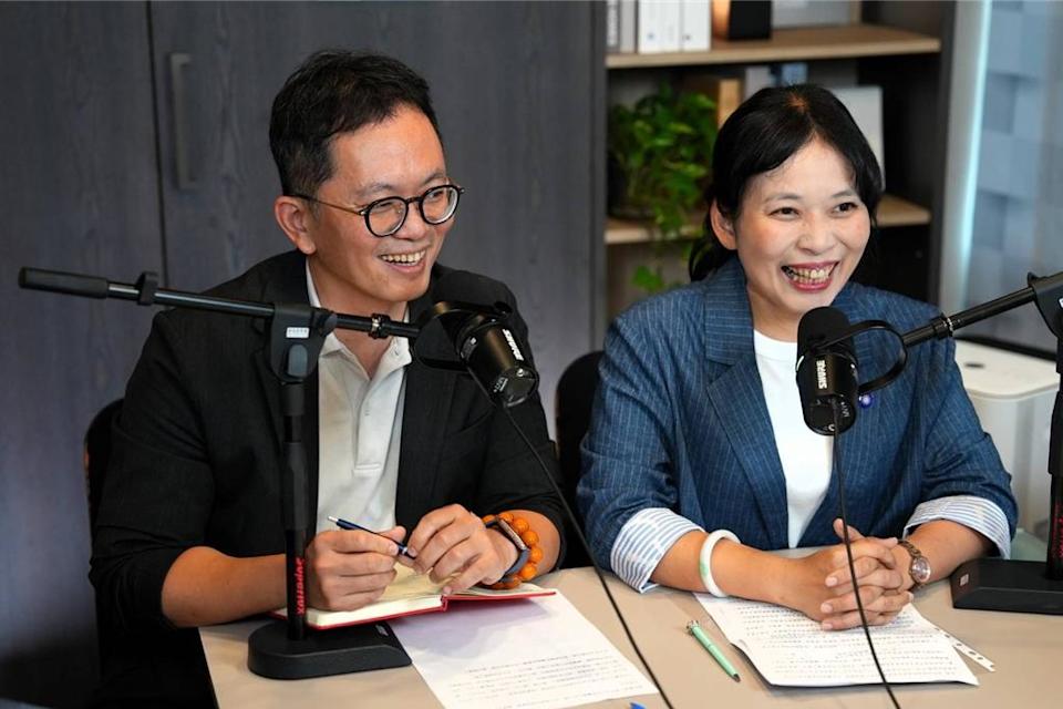 ▲温宗諭(左)表示,不贊成提出民眾黨的縣長參選人,希望與國民黨合作朝向聯合治理方向努力。民眾黨彰化縣黨部提供