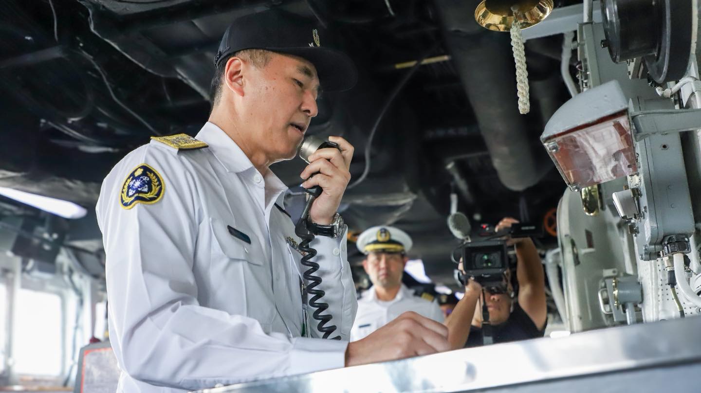蔣正國透過艦上廣播系統向全艦官兵表達慰勉。海軍臉書