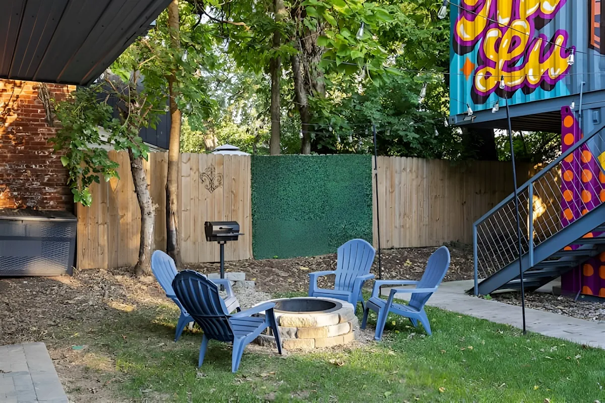 Modern Container Stay in NuLu – Unit 3