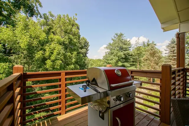 Top Hill: Deck with gas grill and tree views