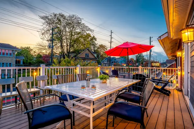 Bourbon Bachelors: Highlands Vacation Rentals: Deck dining and lounge at dusk