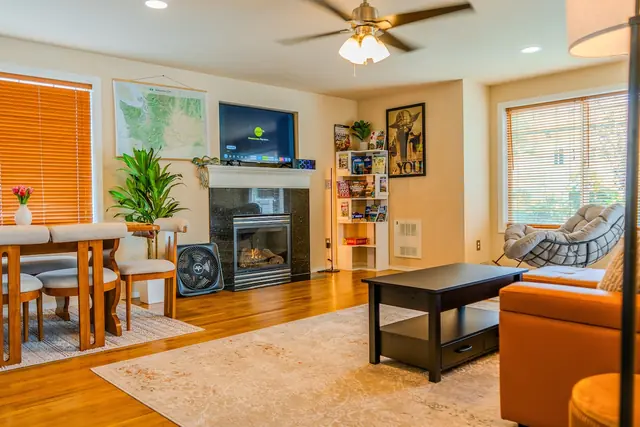 Anandalok: Living room with fireplace