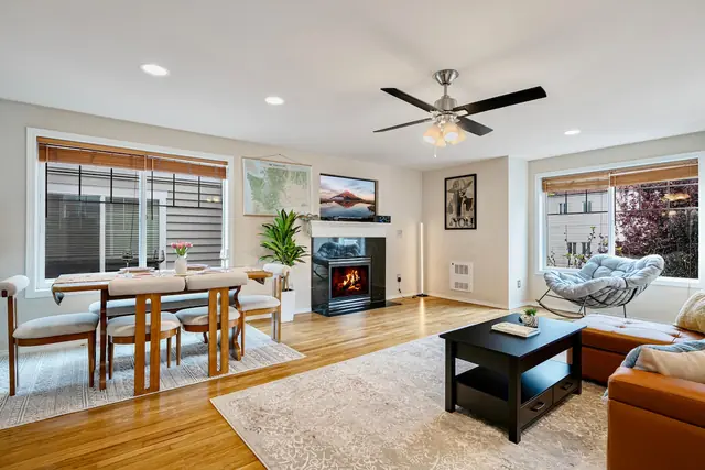 Anandalok: Living and dining area
