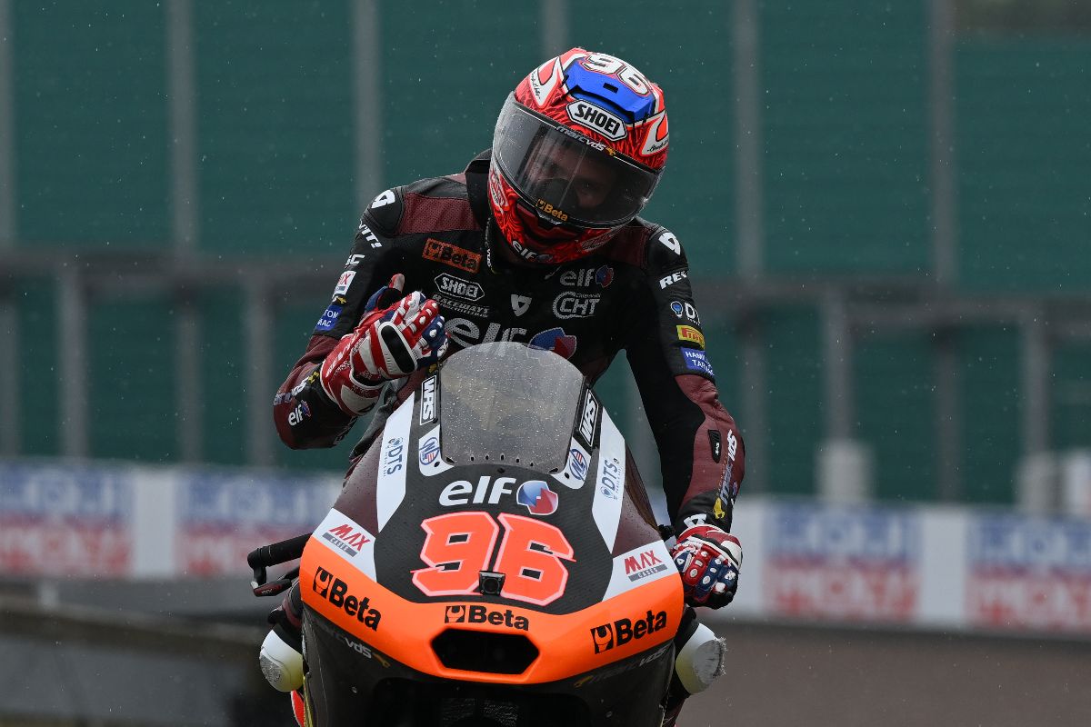 Moto2:  Dixon emerges from Q1 to take last dash wet pole in Germany