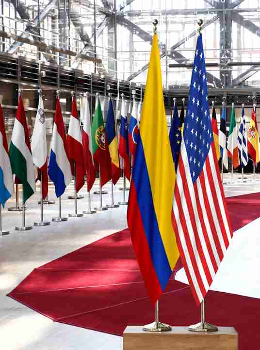 Colombia United States Flags