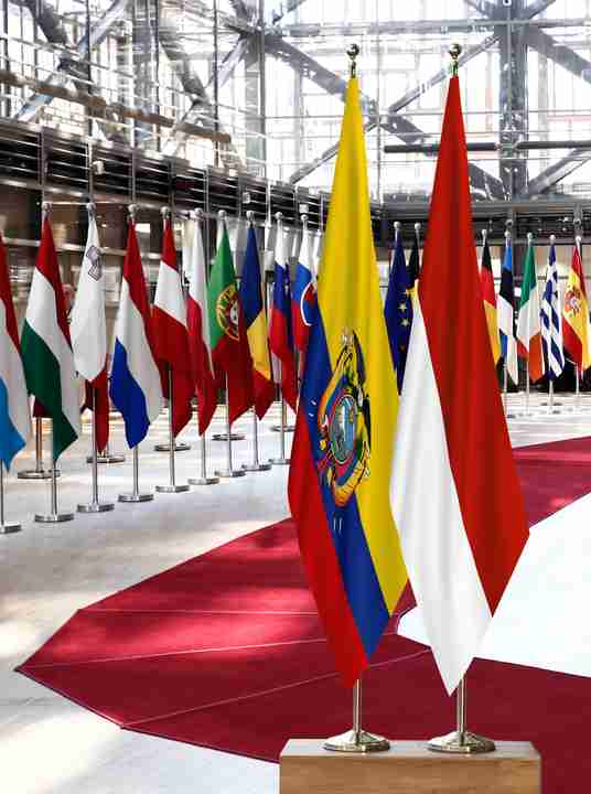 Ecuador Indonesia Flags